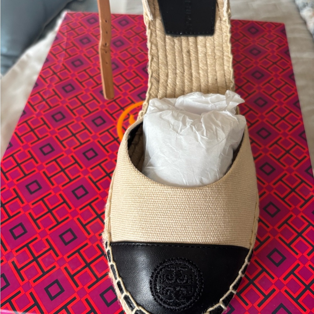Tory Burch Black and Cream Espadrilles  New with box